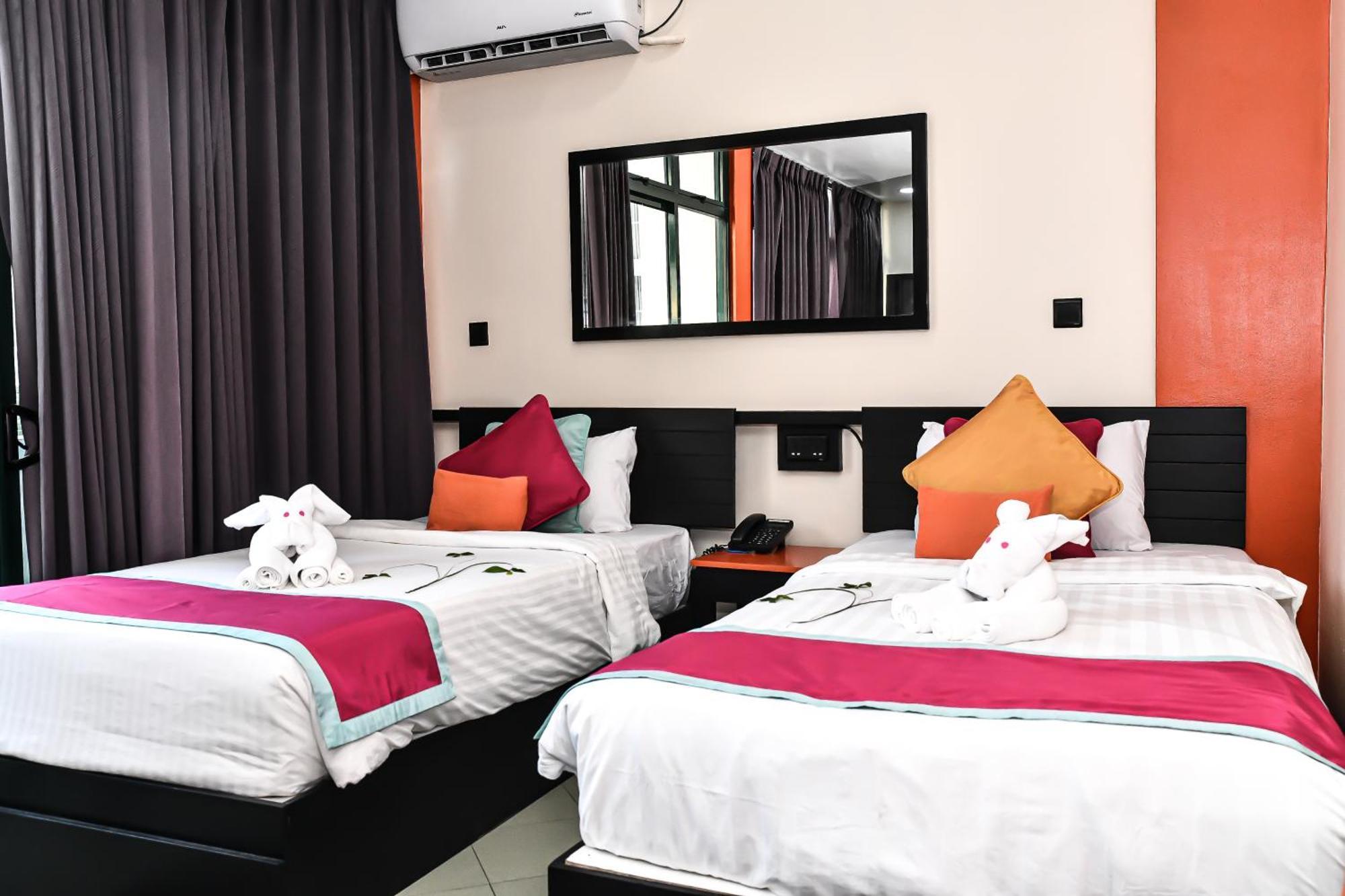 The Beehive Hotel Malé Exterior foto