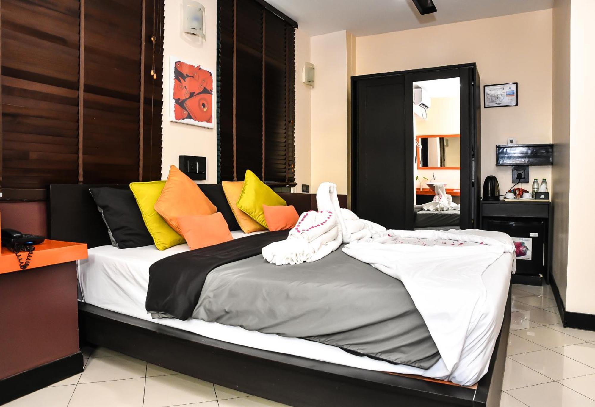 The Beehive Hotel Malé Exterior foto