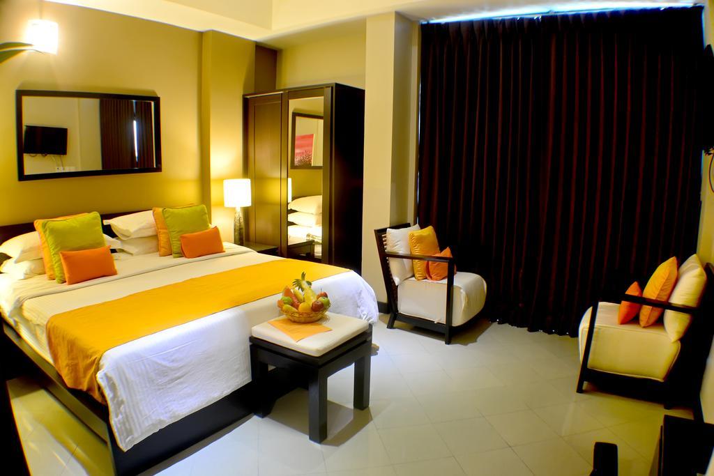 The Beehive Hotel Malé Exterior foto